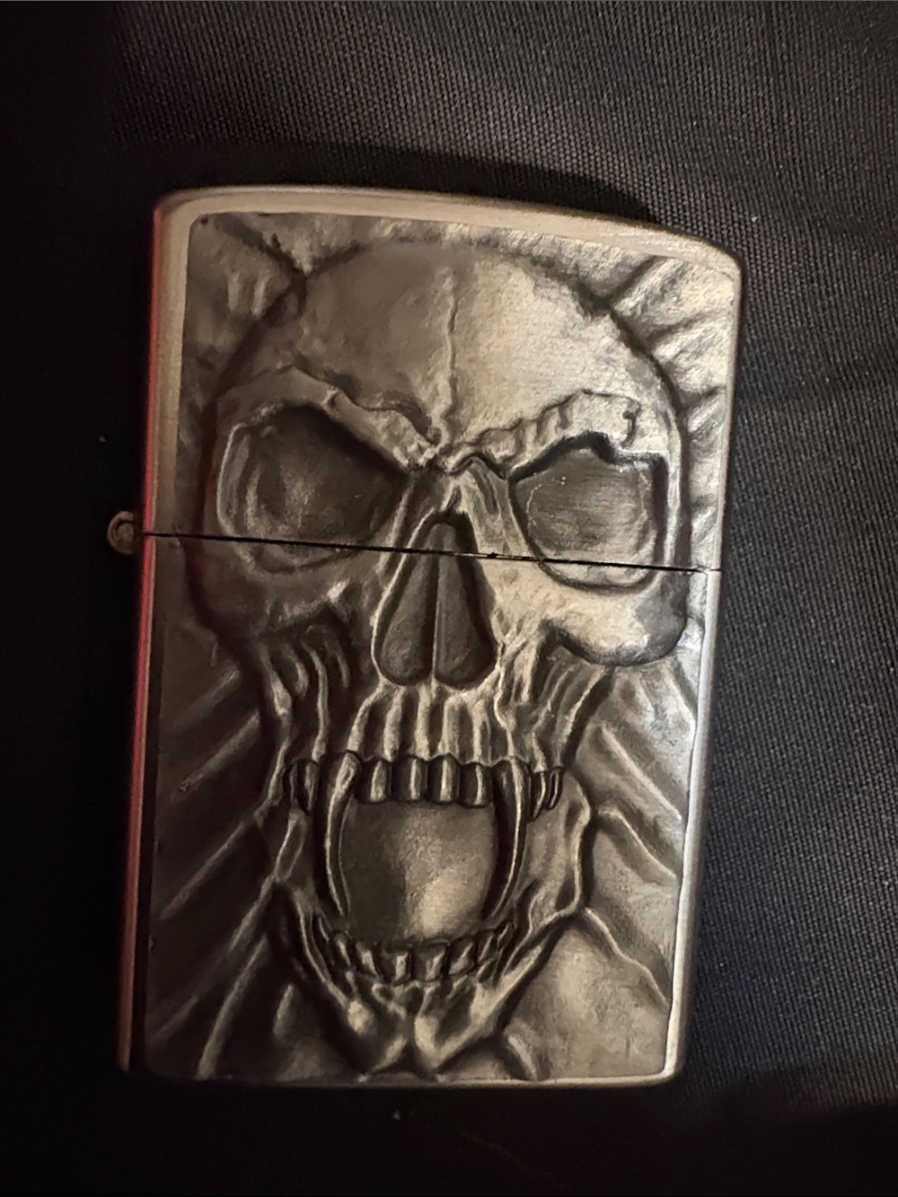 Skull-Relief Metal Zippo-Style Lighter - Silver